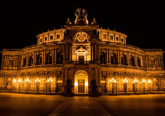 9. Opera⁤ Etiquette: Navigating the Don Carlo Prague ​Performance​ with Grace and Respect